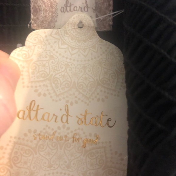 Altar’d State Off the Shoulder Pleated Maxi Black - Picture 6 of 6